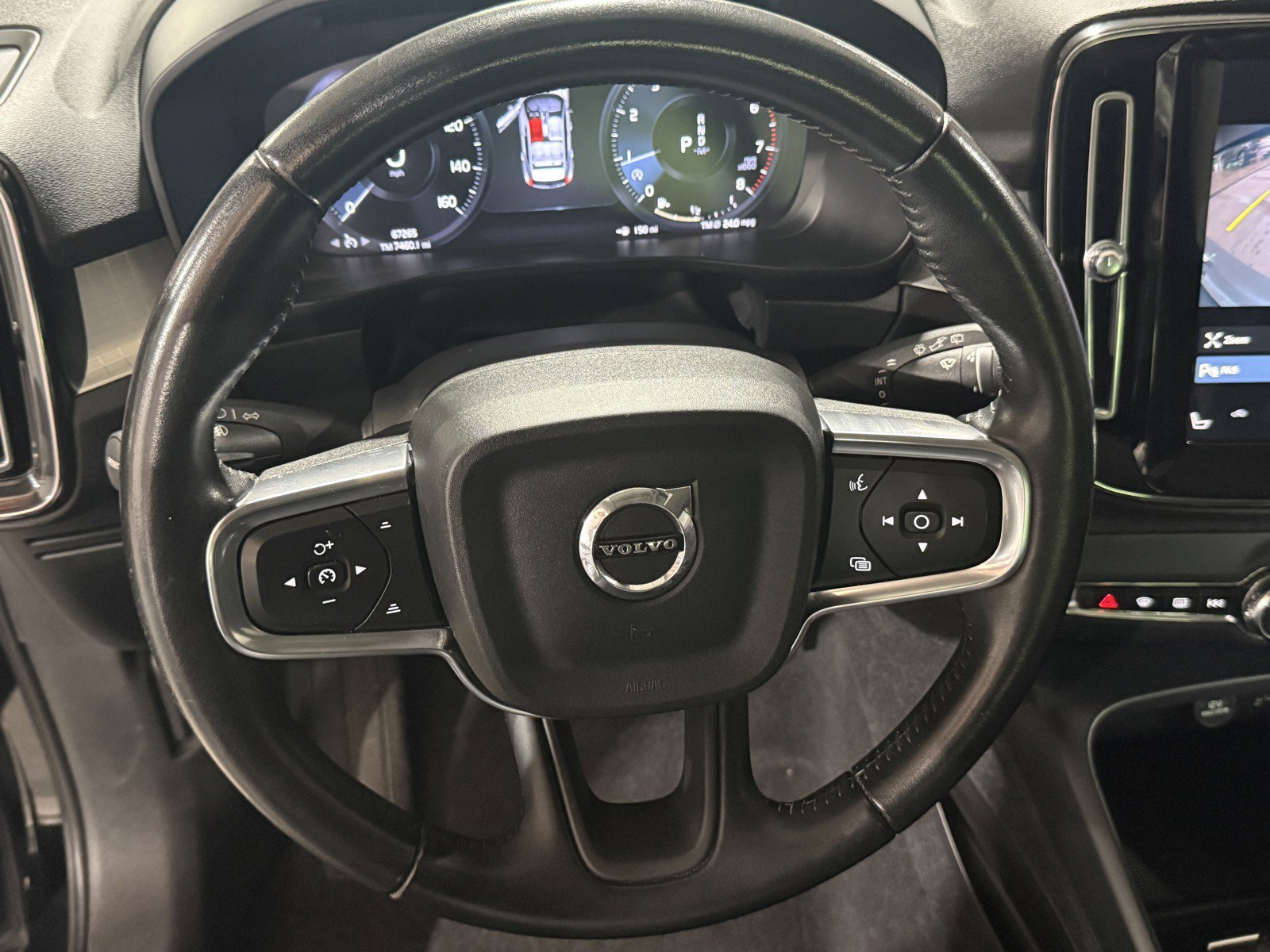 Used 2021 Volvo XC40 T5 Momentum AWD/4WD image 16