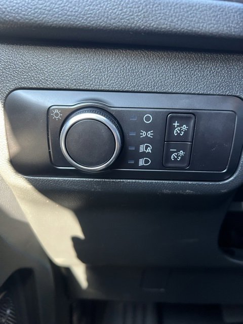 Used 2020 Ford Escape SE image 26