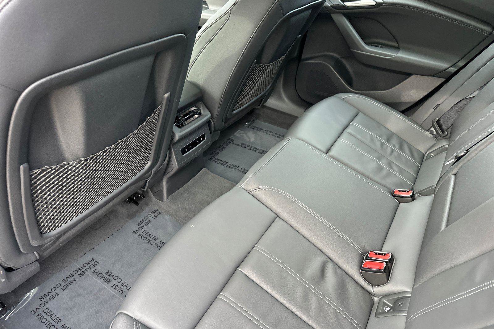 Used 2025 Audi A6 e-tron Premium Plus w/ Premium Plus image 12