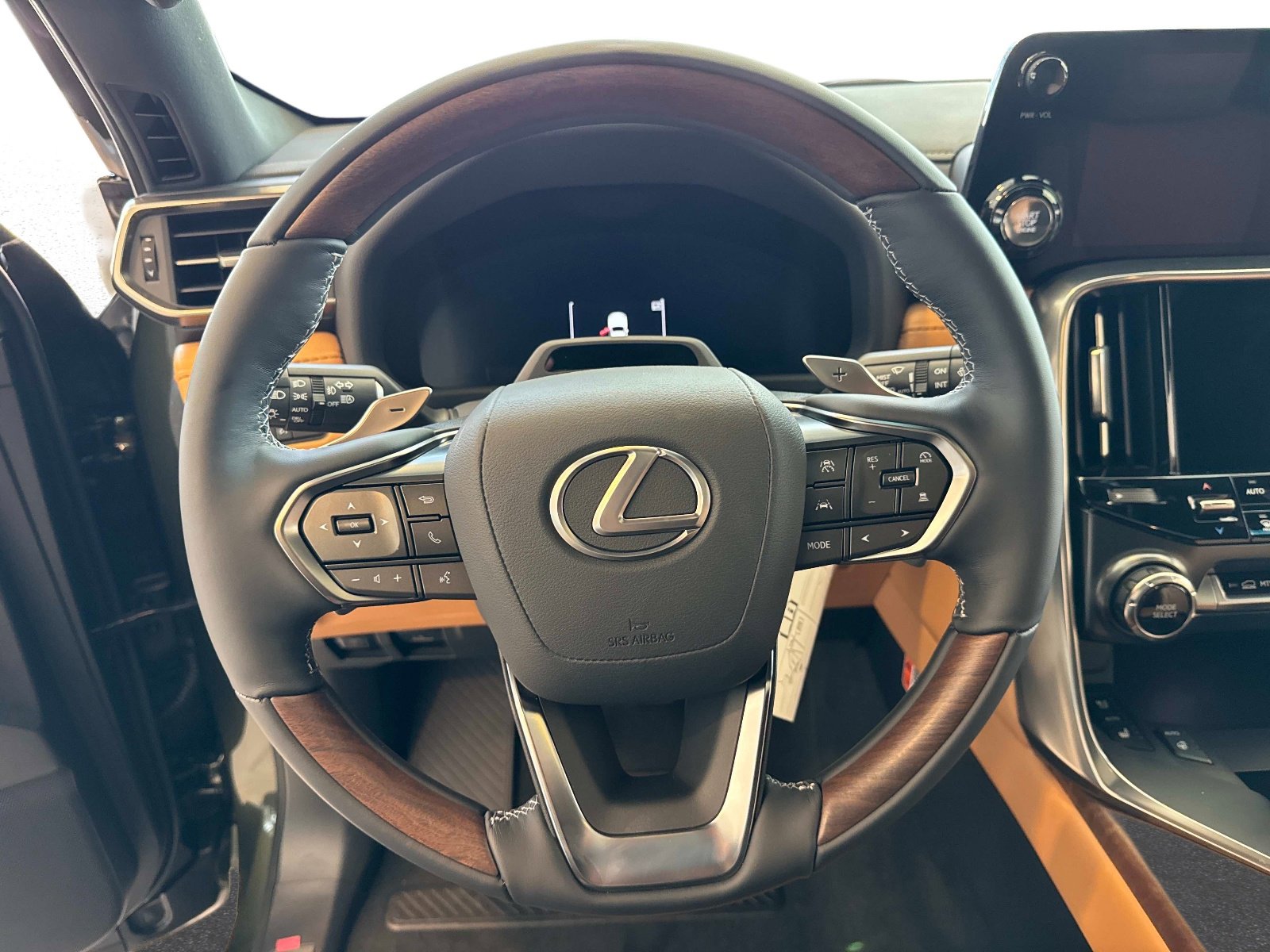 New 2026 Lexus LX 600 4WD w/ Luxury Package image 28