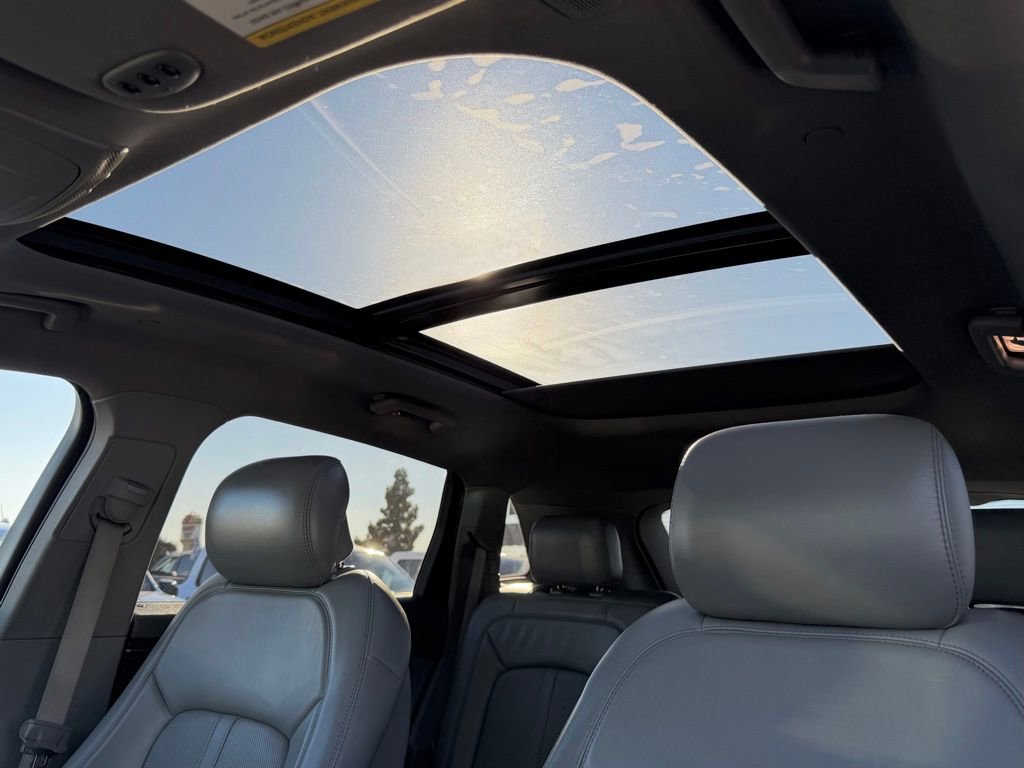 Used 2019 Lincoln Nautilus Reserve image 18