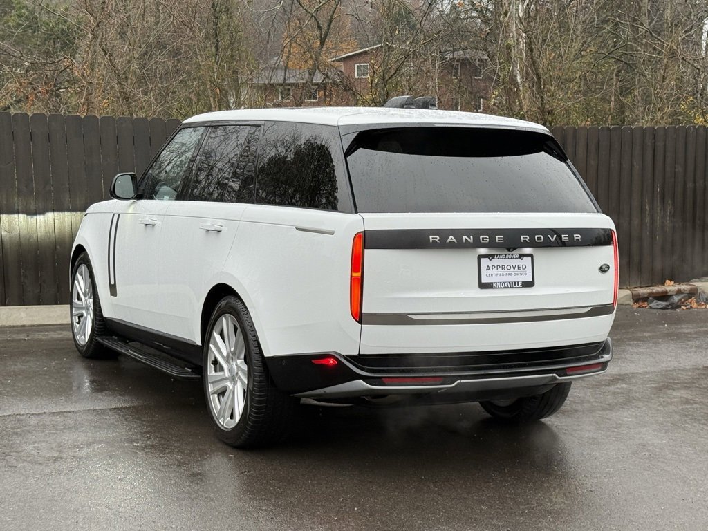 Certified 2023 Land Rover Range Rover SE image 3