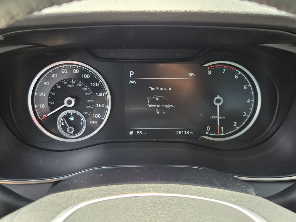 Used 2023 Genesis G70 2.0T RWD image 24