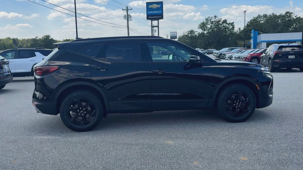 Certified 2024 Chevrolet Blazer LT w/ Midnight/Sport Edition FWD image 9