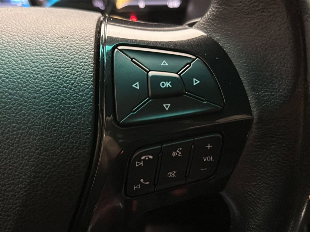 Used 2016 Ford Explorer XLT w/ Equipment Group 202A AWD/4WD image 25