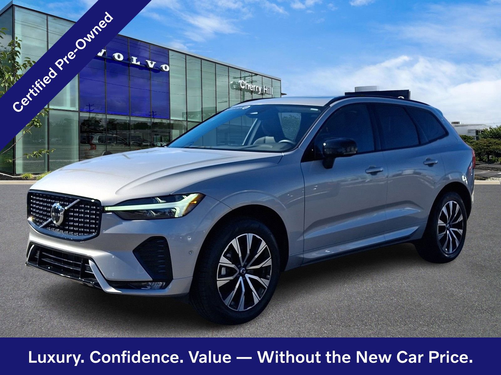 Certified 2025 Volvo XC60 B5 Plus image 3