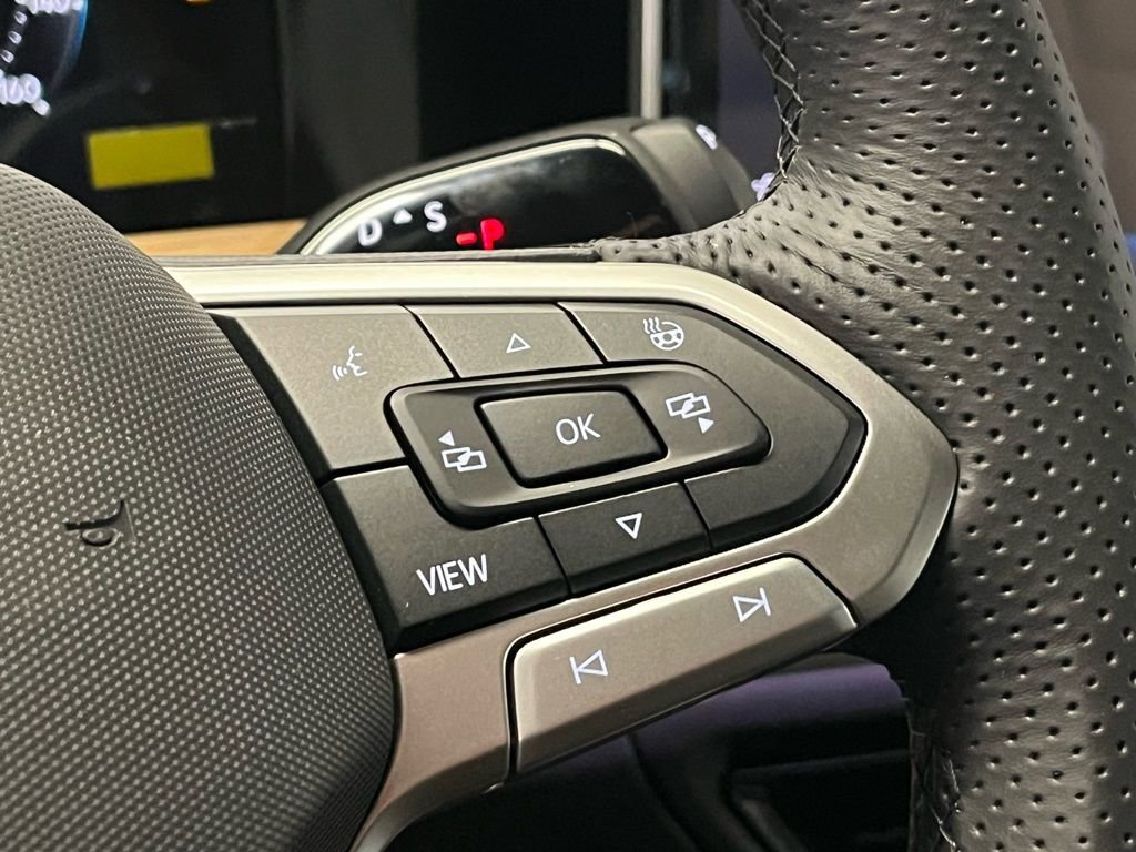 New 2026 Volkswagen Tiguan SEL R-Line image 29