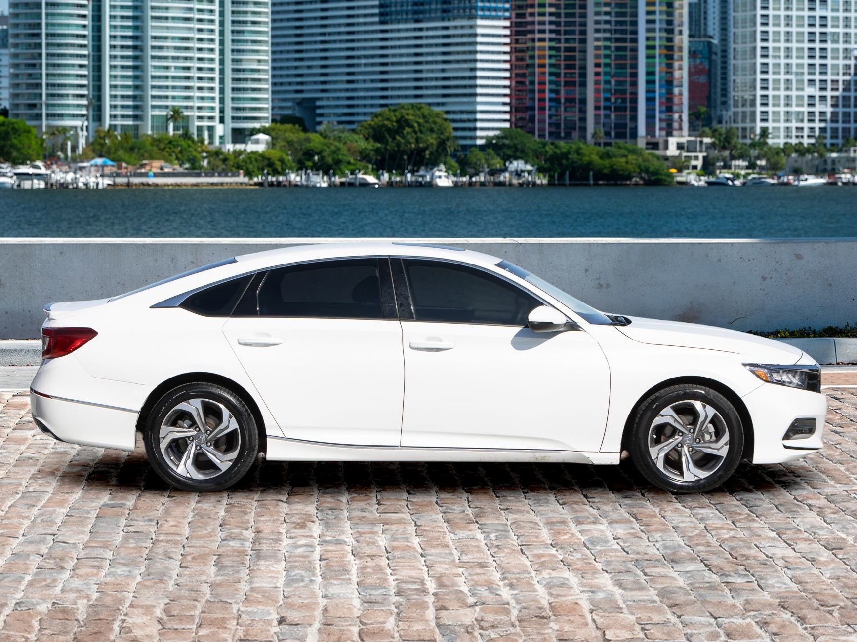 Certified 2019 Honda Accord EX-L image 5