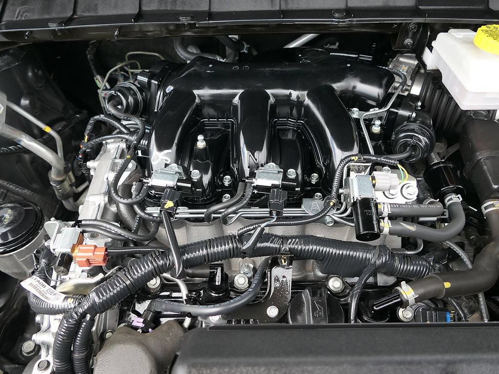 Used 2025 Nissan Pathfinder SV FWD image 42