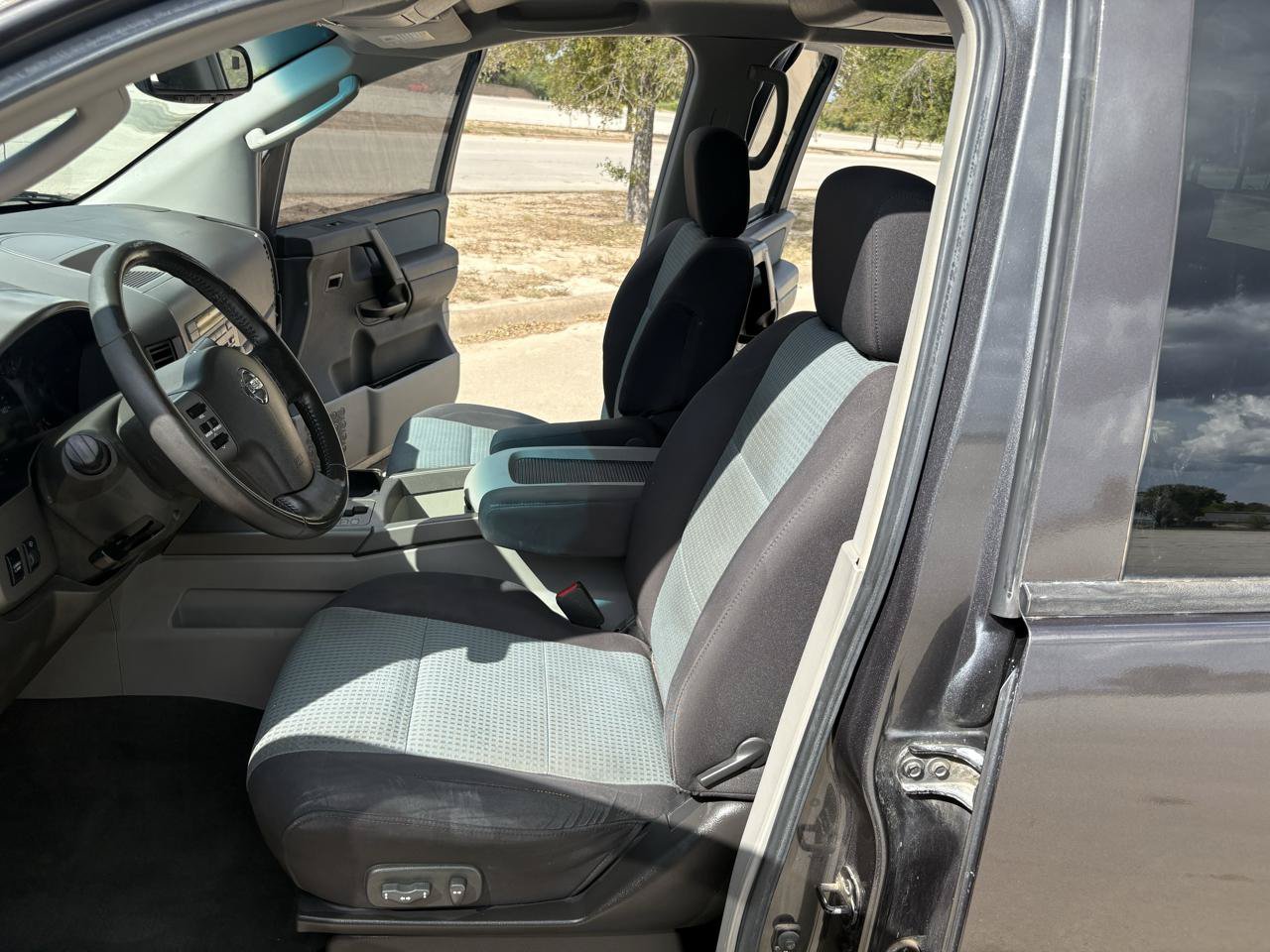 Used 2004 Nissan Titan SE RWD image 17