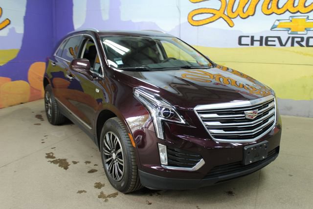 Used 2018 Cadillac XT5 Luxury w/ Driver Awareness Package AWD/4WD image 4