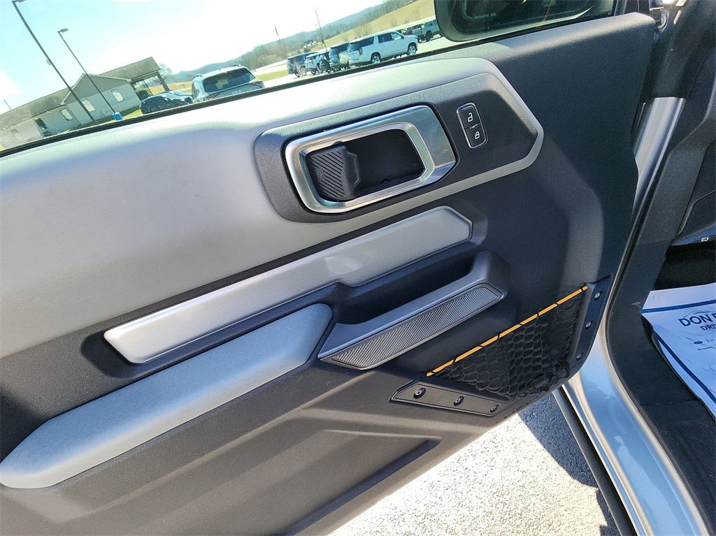 Used 2022 Ford Bronco Badlands image 13