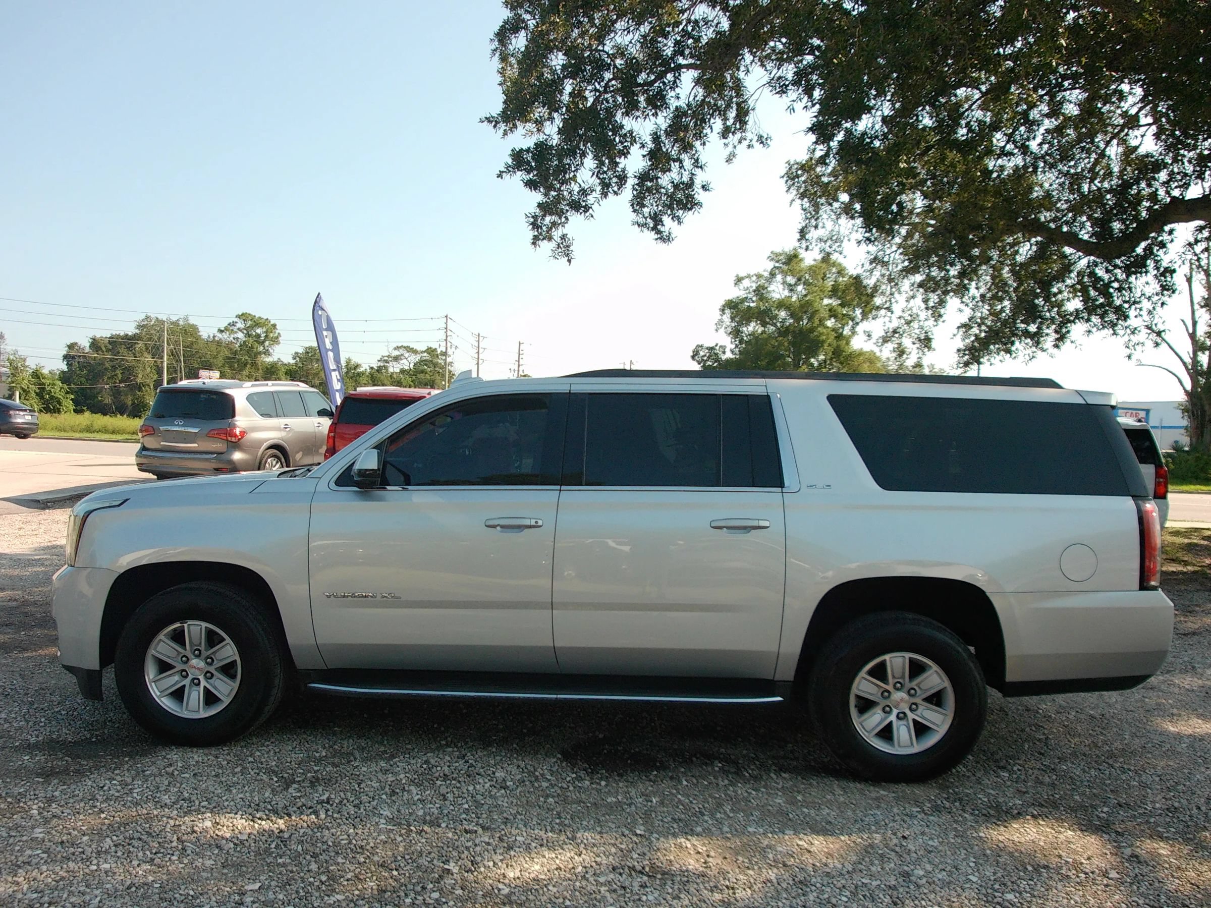 Used 2018 GMC Yukon XL SLE RWD image 9