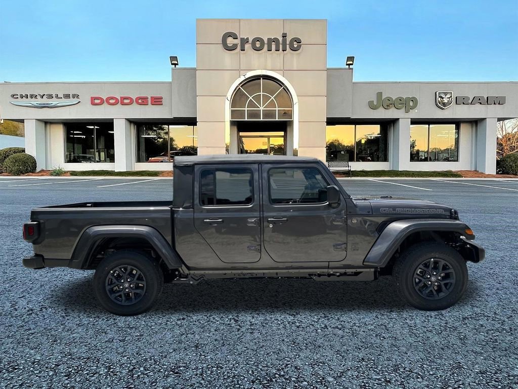 New 2026 Jeep Gladiator Overland AWD/4WD image 2
