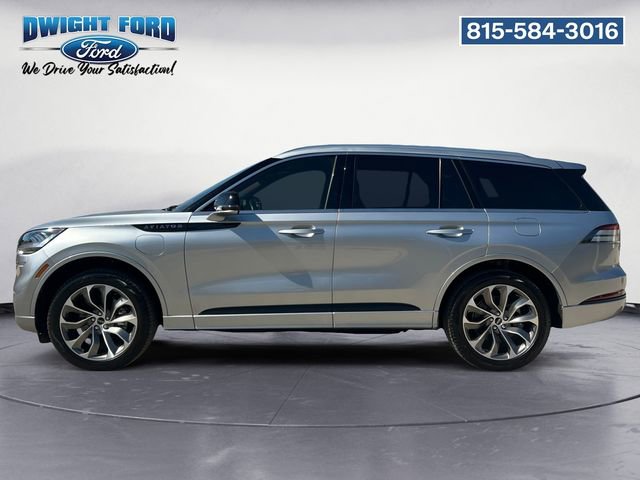 Used 2023 Lincoln Aviator Grand Touring AWD/4WD image 2