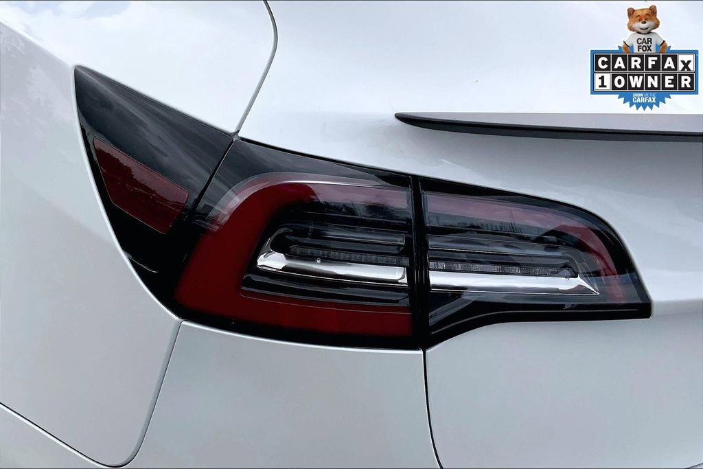 Used 2022 Tesla Model 3 Performance image 29