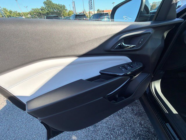 New 2026 Chevrolet Trax LT w/ Sunroof Package FWD image 30