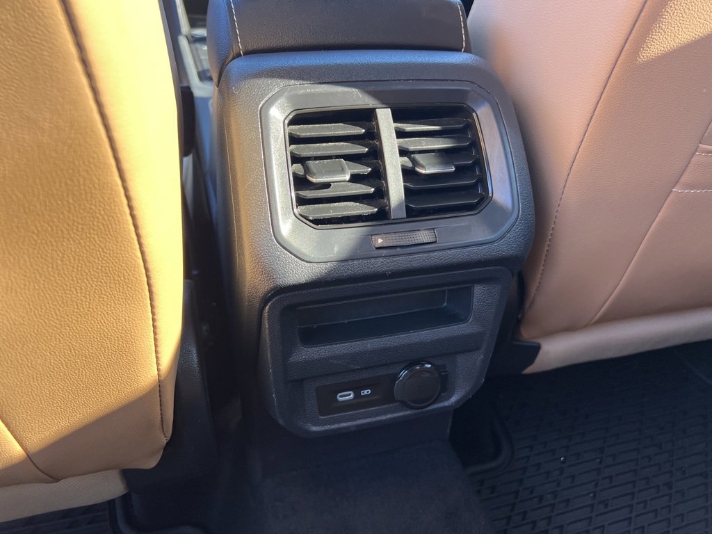 Used 2022 Volkswagen Tiguan SE image 20