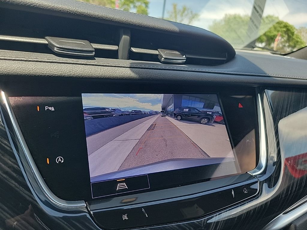Used 2025 Cadillac XT6 Premium Luxury FWD image 30