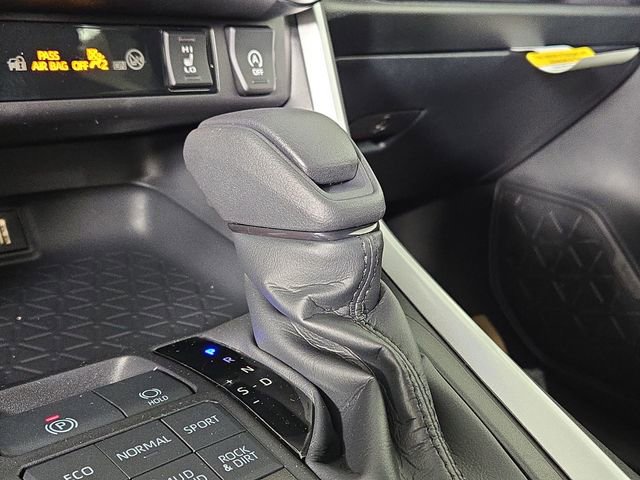 New 2025 Toyota RAV4 XLE image 22