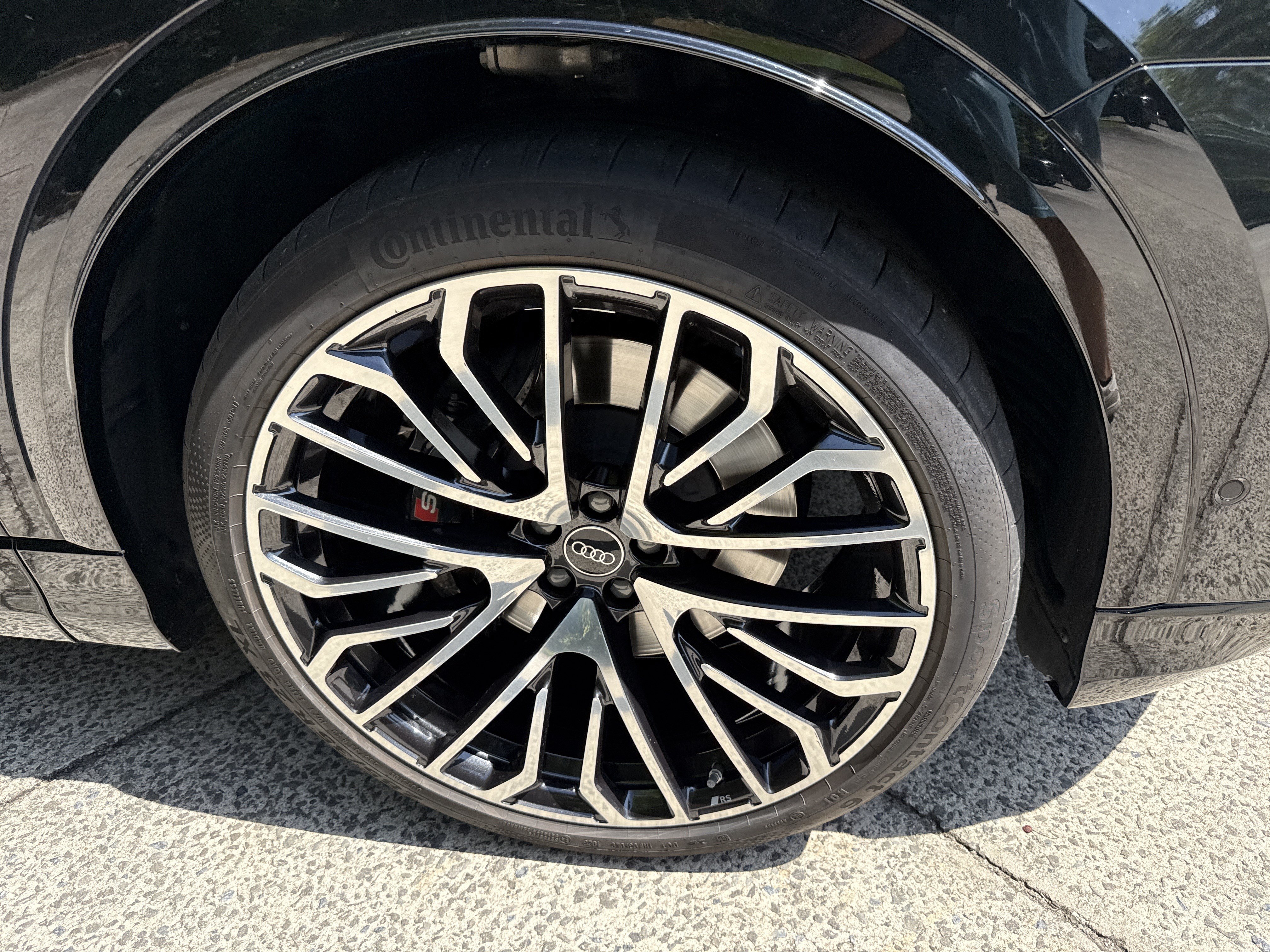 Used 2024 Audi SQ8 Prestige AWD/4WD image 12