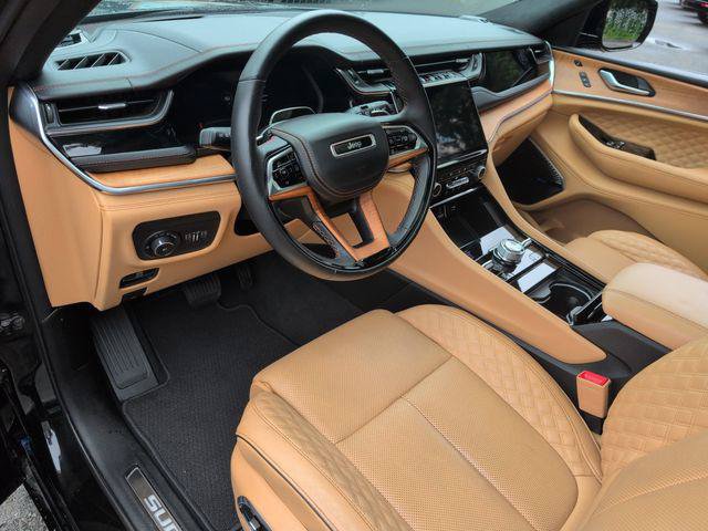 Certified 2023 Jeep Grand Cherokee L Summit AWD/4WD image 10