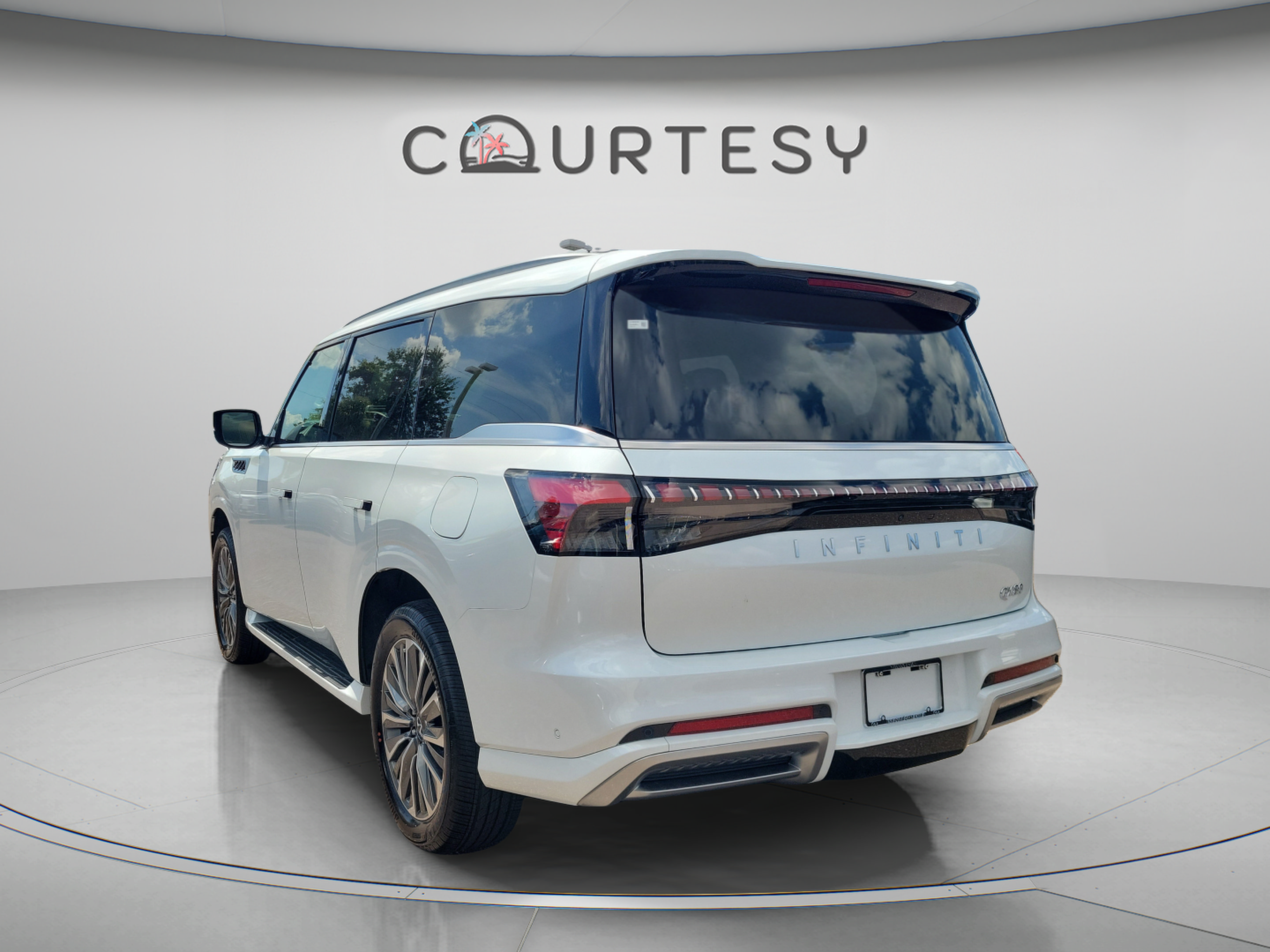 New 2027 INFINITI QX80 Luxe w/ Cargo Package RWD image 2