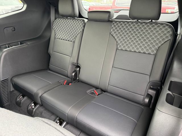 New 2026 GMC Acadia Denali w/ Super Cruise Package image 13