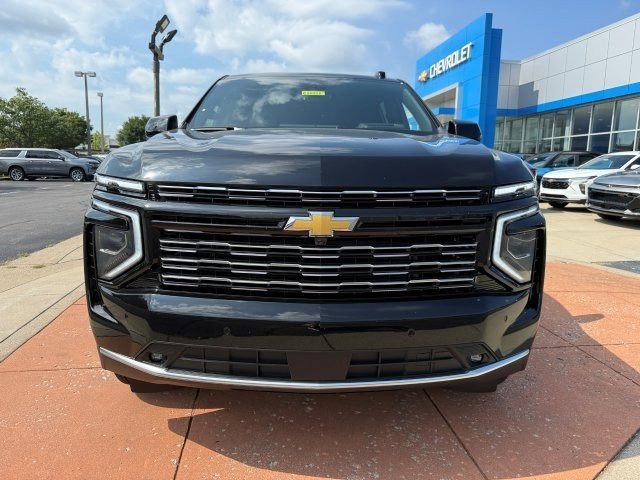 New 2025 Chevrolet Suburban High Country image 2