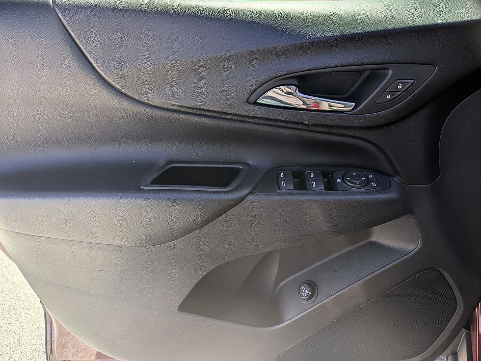 Used 2020 Chevrolet Equinox LT image 14