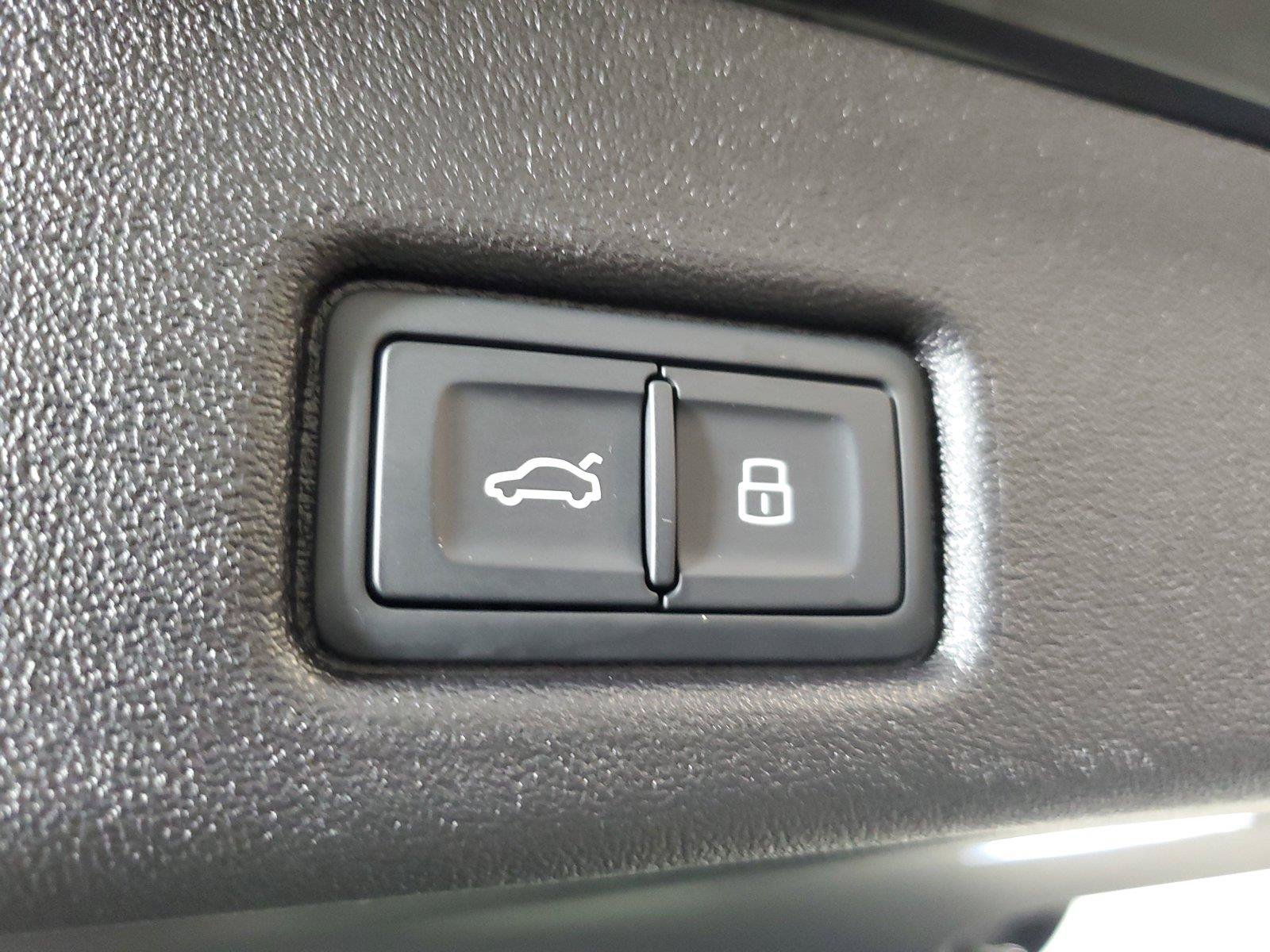 Certified 2025 Audi Q5 Premium Plus AWD/4WD image 10