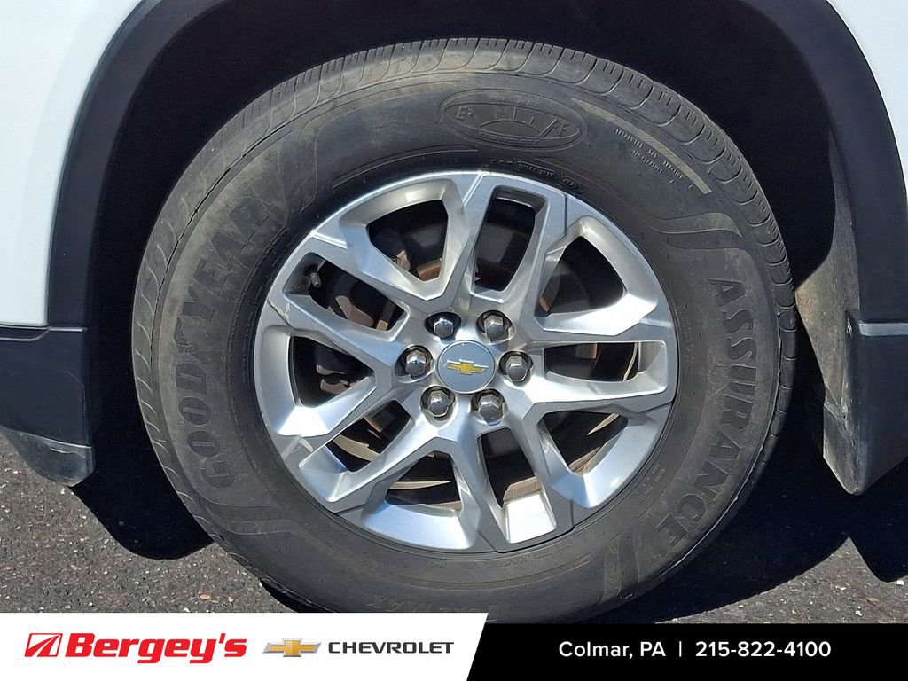 Used 2020 Chevrolet Traverse LS image 9