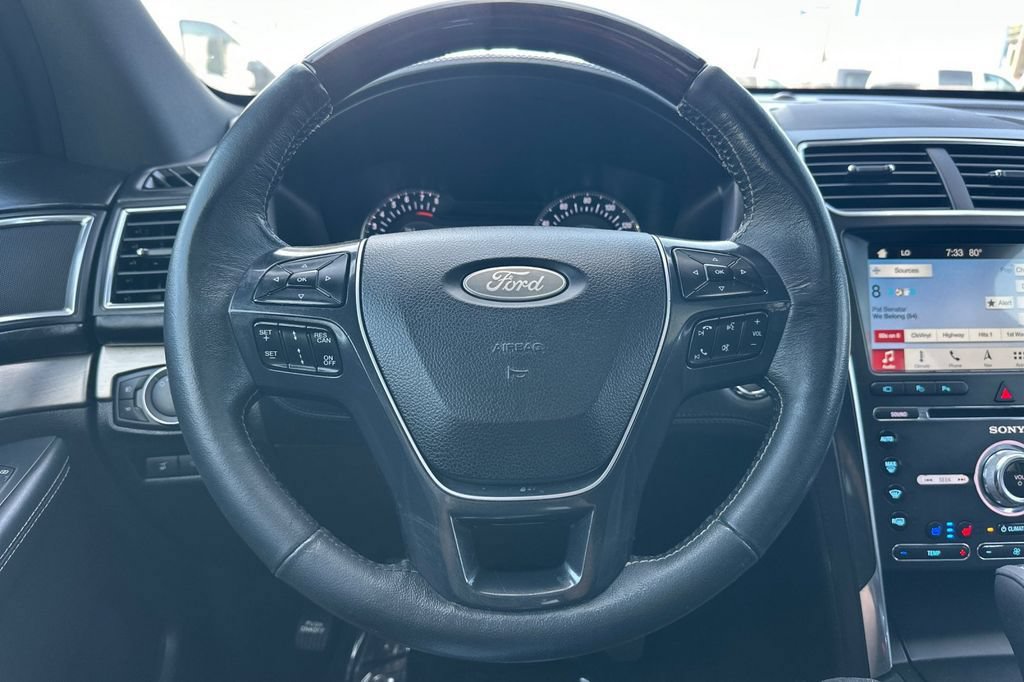 Used 2018 Ford Explorer Platinum AWD/4WD image 26