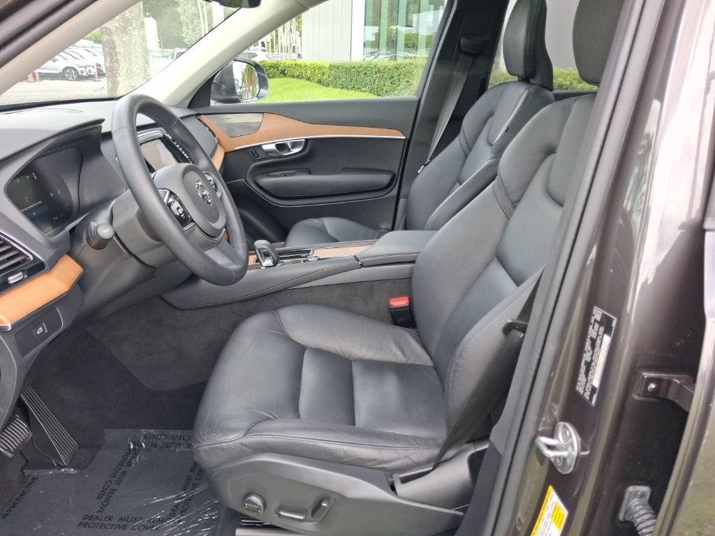 Used 2024 Volvo XC90 B5 Plus AWD/4WD image 14