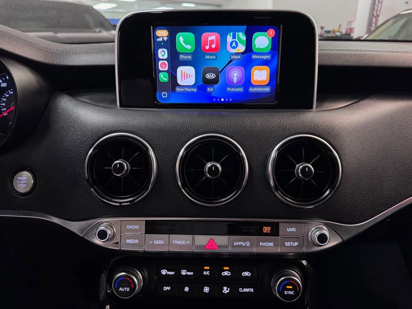 Used 2018 Kia Stinger image 19