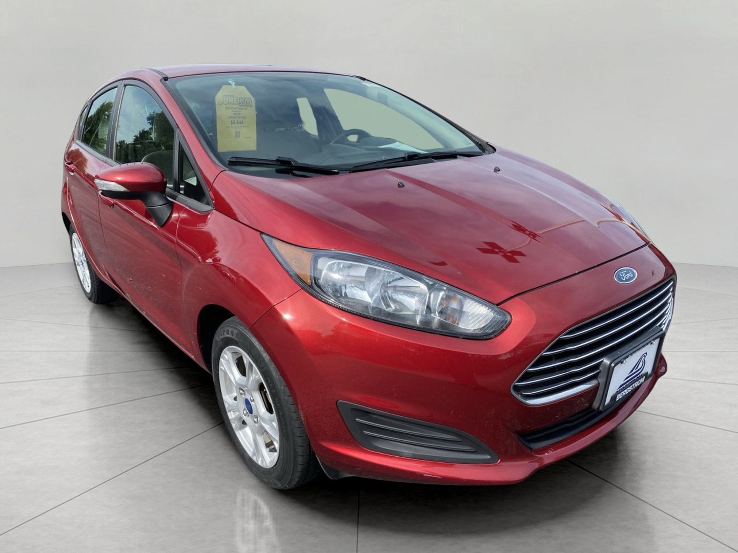 Used 2014 Ford Fiesta SE FWD image 1