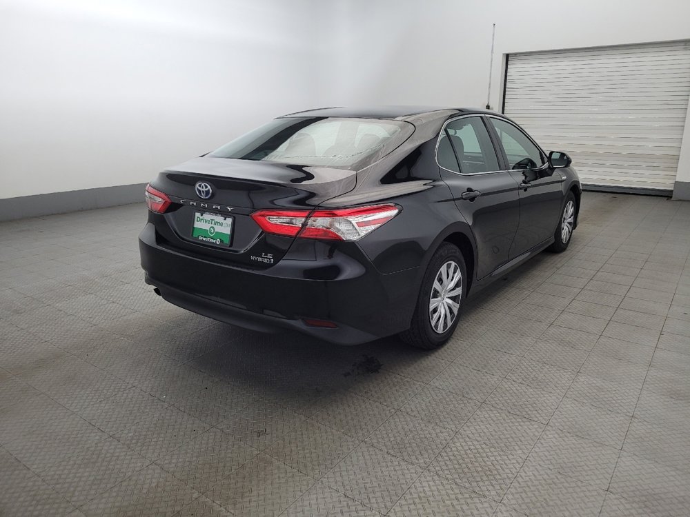 Used 2018 Toyota Camry LE image 9