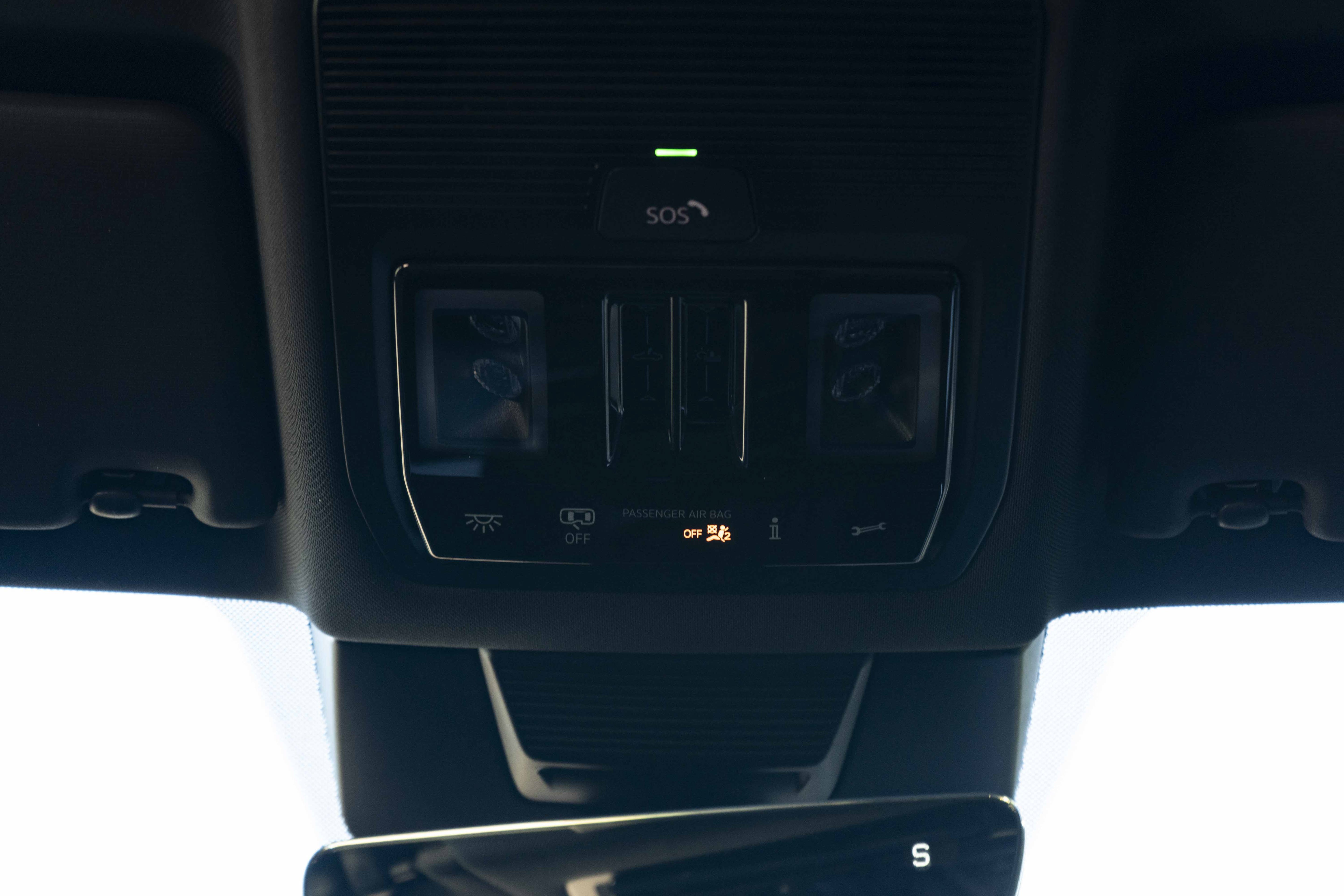 Certified 2026 Volkswagen Tiguan SE R-Line FWD image 30
