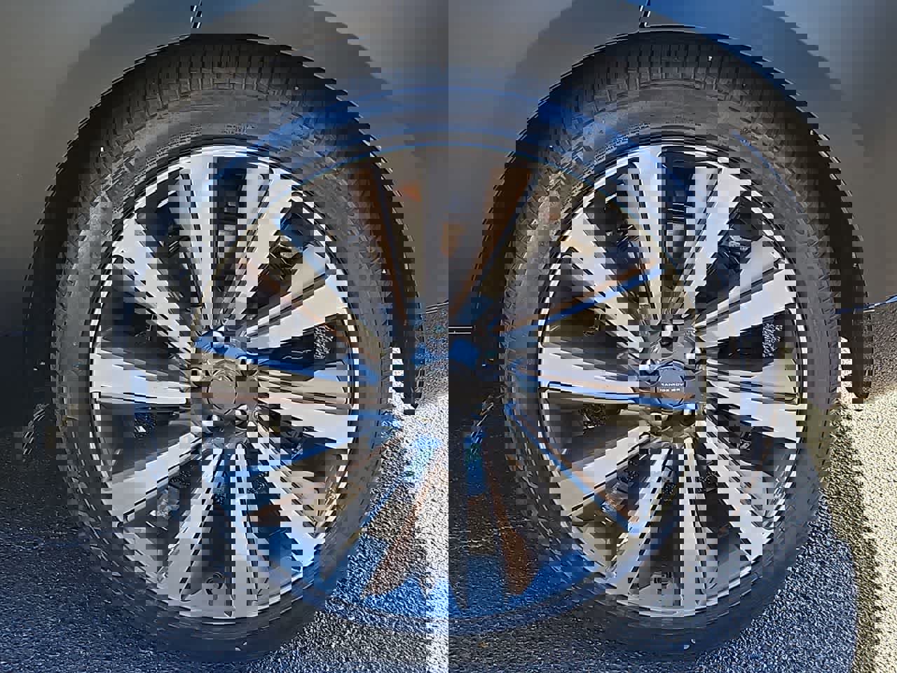 New 2026 Land Rover Range Rover SV image 12