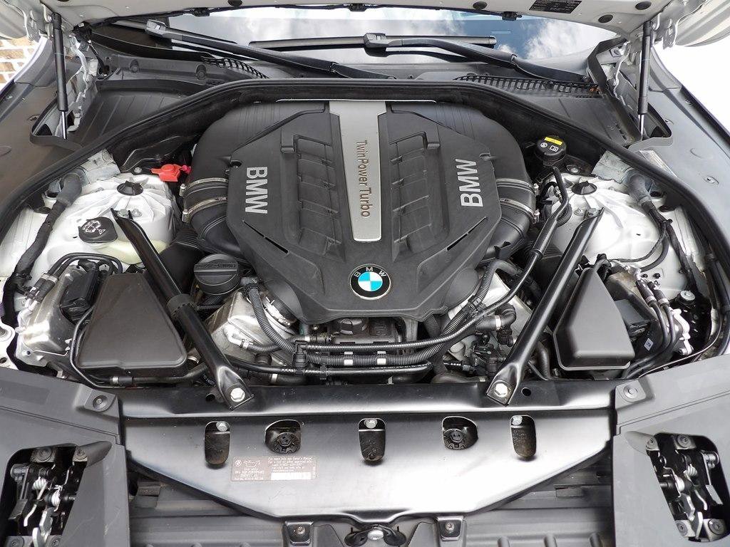 Used 2015 BMW 750Li RWD image 29