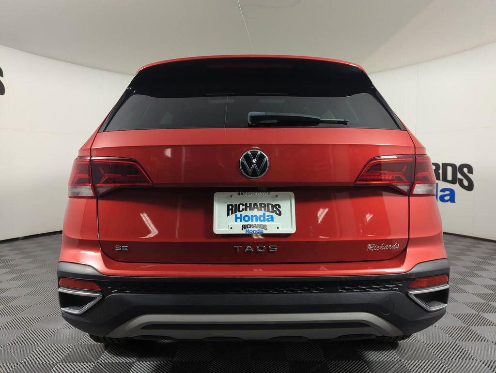 Used 2022 Volkswagen Taos SE image 4