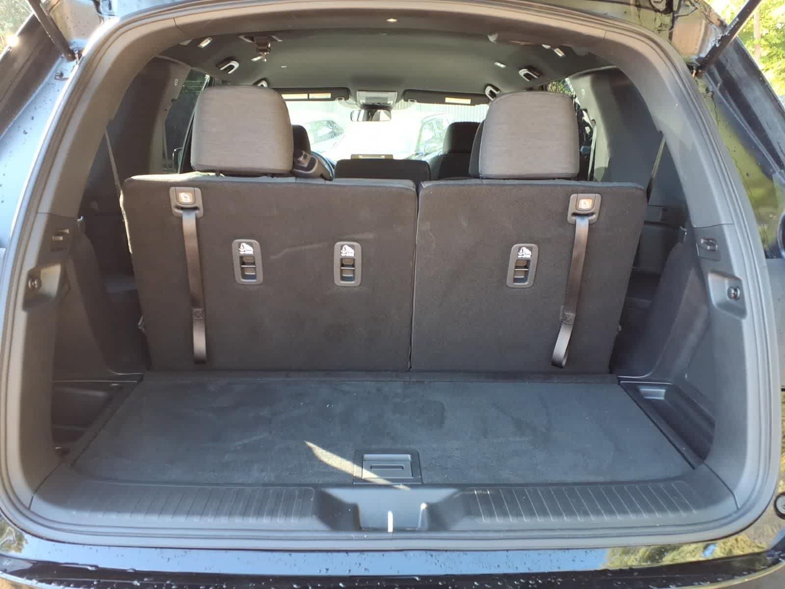 Used 2025 Honda Pilot Sport image 6