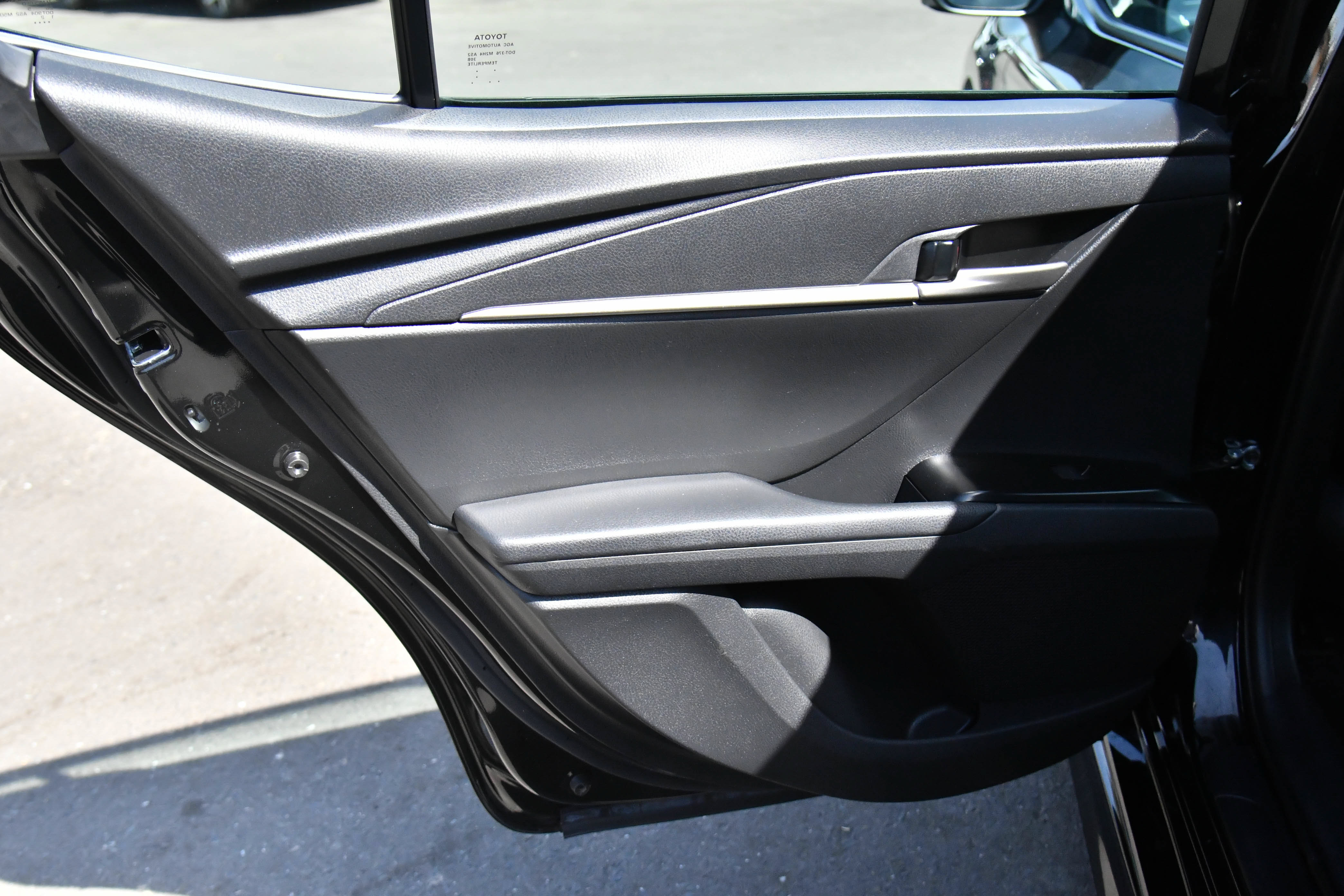 Used 2025 Toyota Camry SE FWD image 37