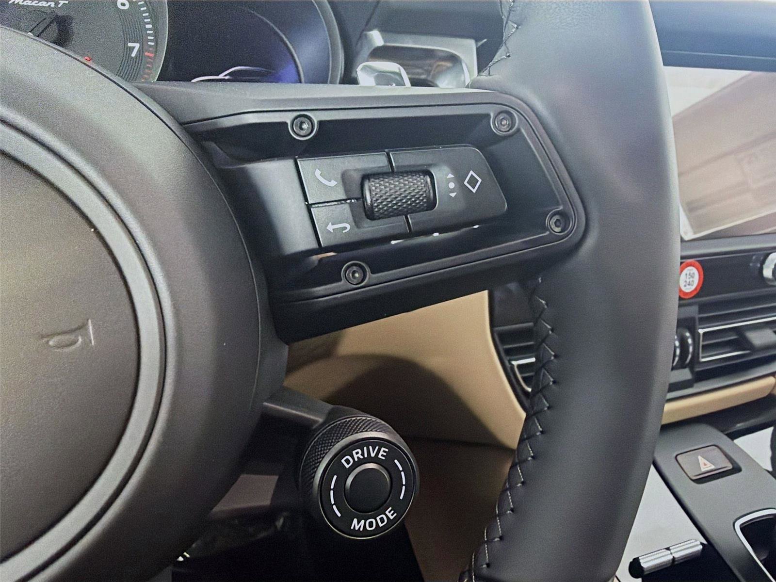 New 2026 Porsche Macan Turbo image 14