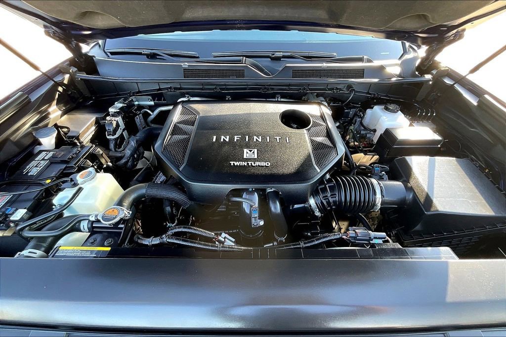 Certified 2025 INFINITI QX80 Pure image 11