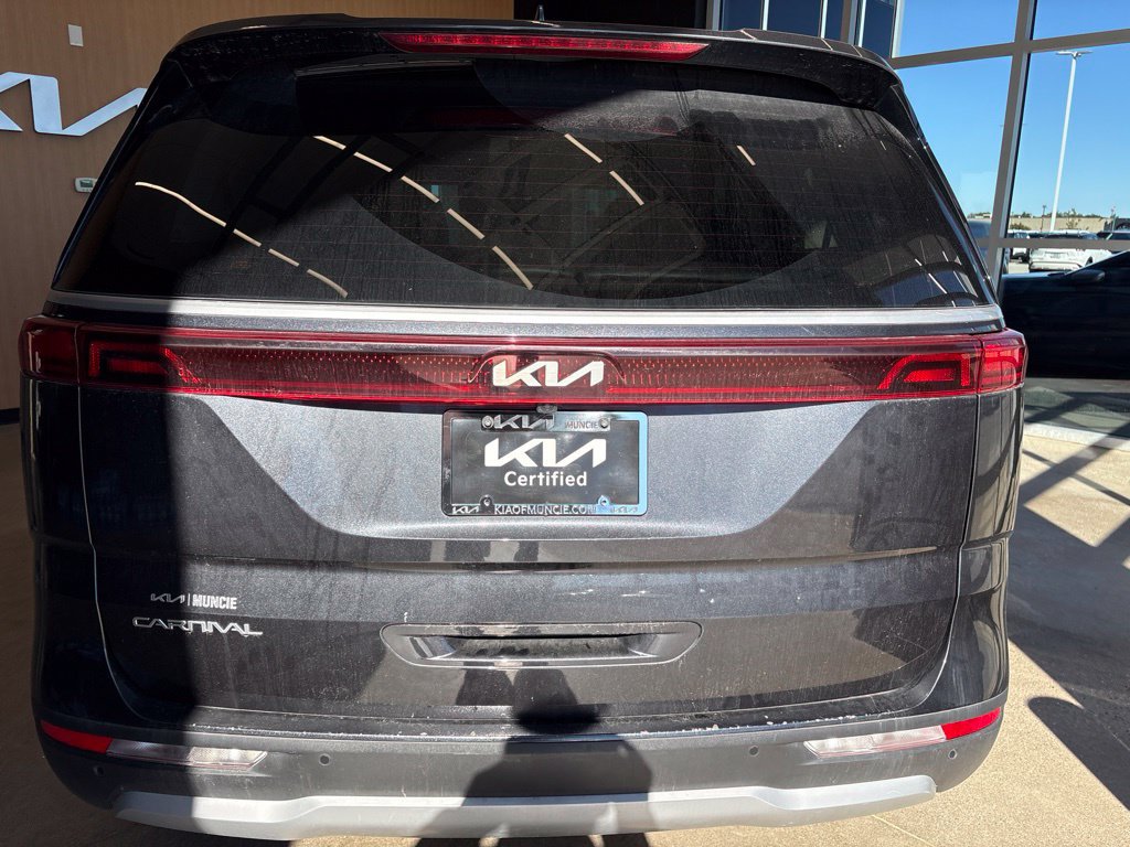 Certified 2024 Kia Carnival LX FWD image 12