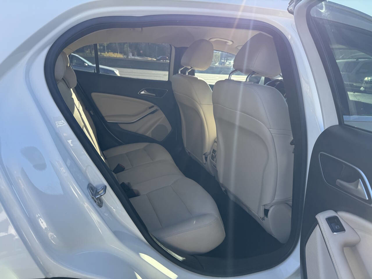 Used 2015 Mercedes-Benz GLA 250 image 12