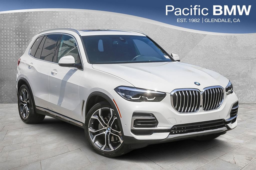 Certified 2023 BMW X5 xDrive40i w/ Parking Assistance Package AWD/4WD image 1