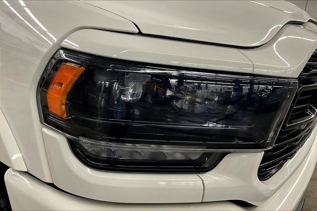 Used 2022 RAM 2500 Limited w/ Night Edition image 33