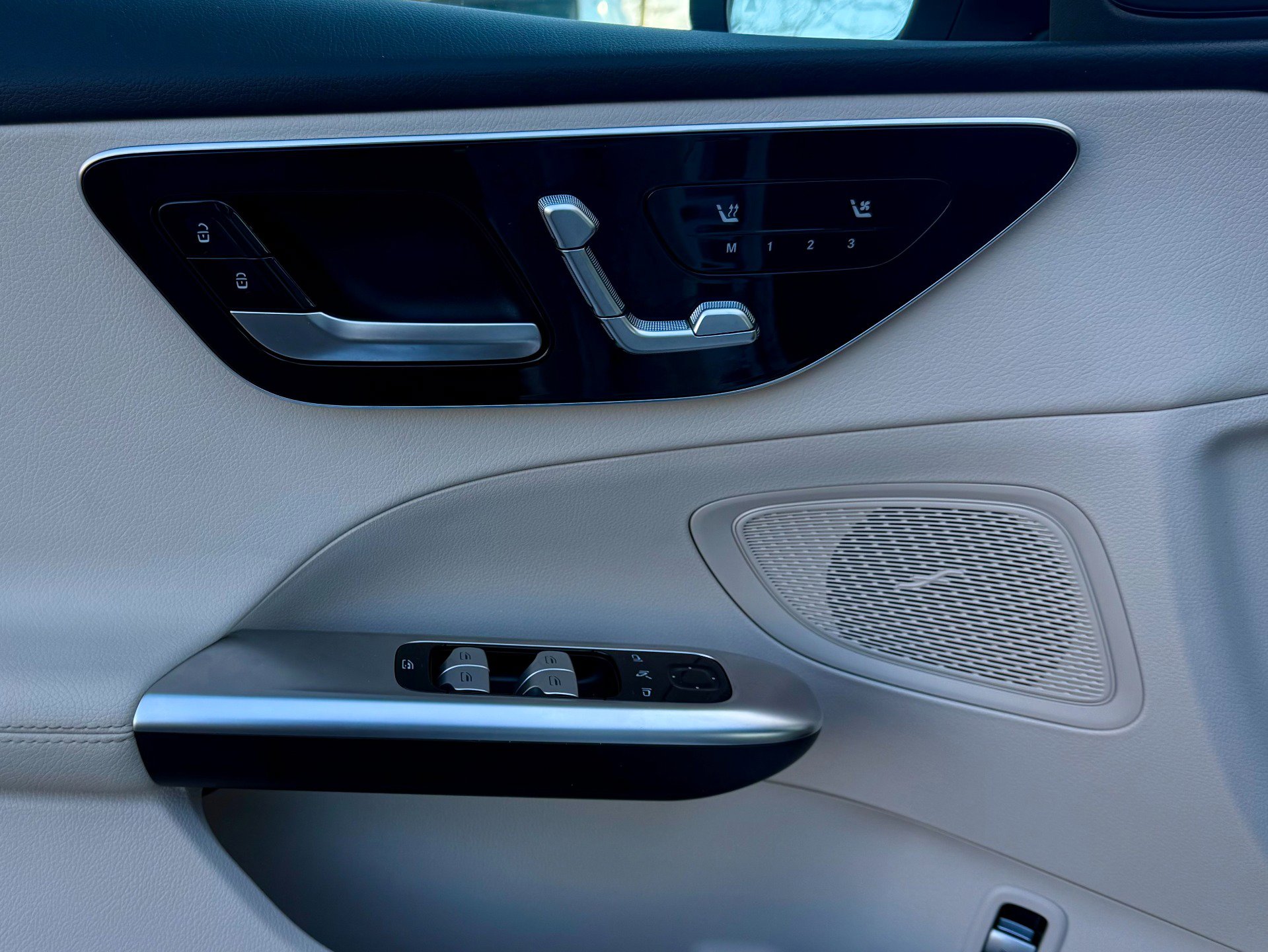 Used 2024 Mercedes-Benz C 300 Sedan image 44